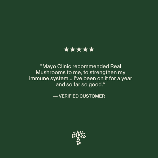 A five-star review says Mayo Clinic recommended Real Mushrooms’ Turkey Tail Extract - Bulk Powder for immune support, and the customer has used it for a year with good results.